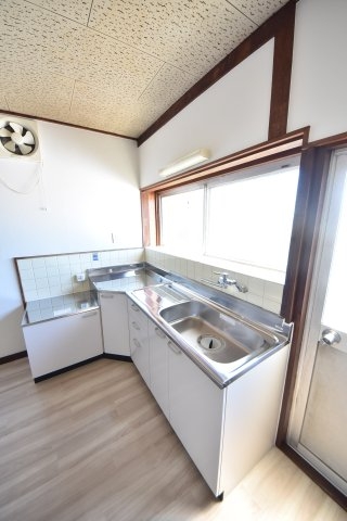 鶯町3丁目戸建