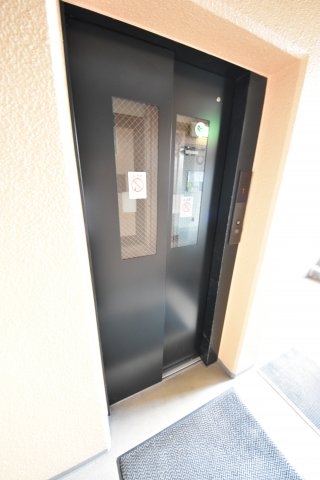 眺港苑