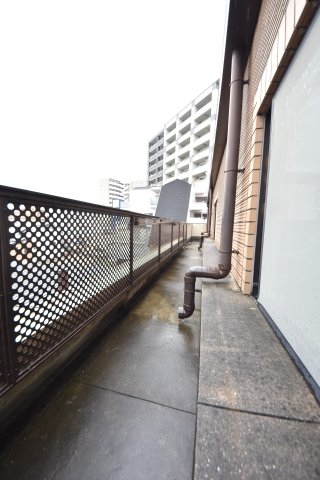 グランディア花隈駅前