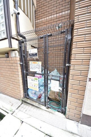 グランディア花隈駅前