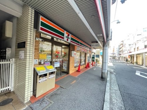 クロワートル二宮(セブン－イレブン神戸琴ノ緒町店)