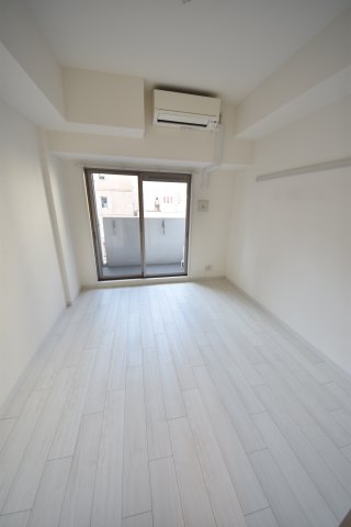 プレサンスみなと元町駅前