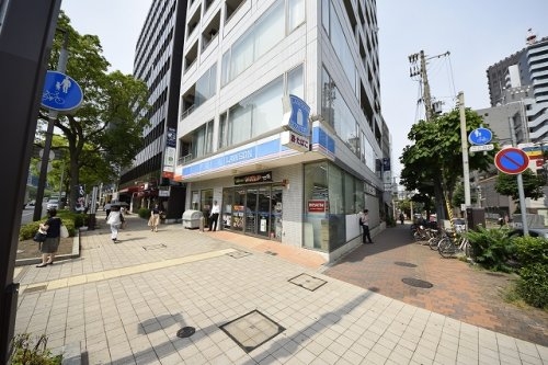神戸市中央区浜辺通6丁目のマンション(ローソン神戸フラワーロード店)