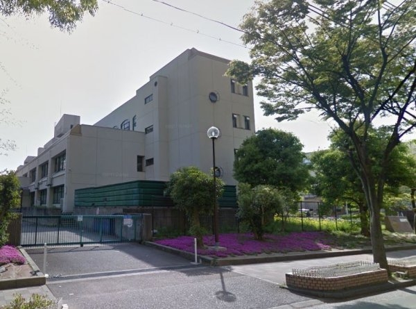 クレヴィア神戸ポートアイランド(神戸市立港島小学校)