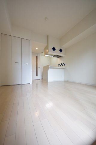 プレサンス三宮東アルバーナ