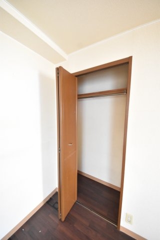 賢泰ビル