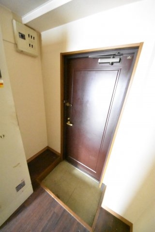 賢泰ビル
