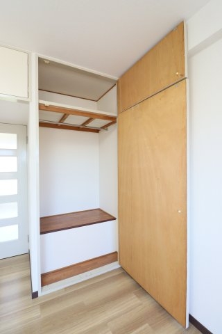 シャトラール