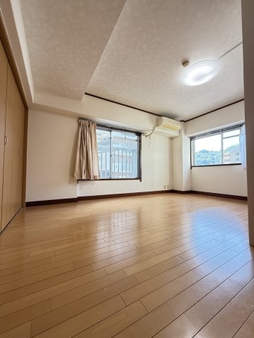 神戸市中央区中山手通２丁目のマンション