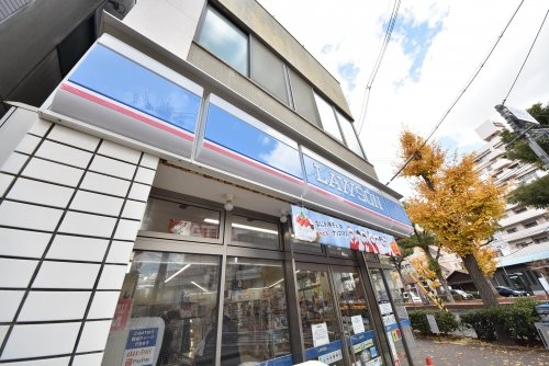 ウエストコート3番館(ローソン 塚本通店)