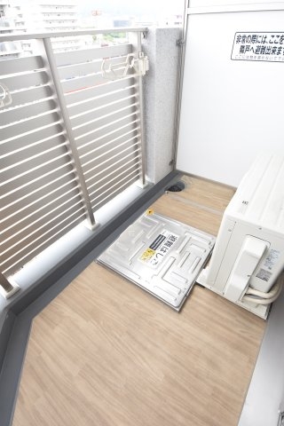 ララプレイスザ神戸シルフ