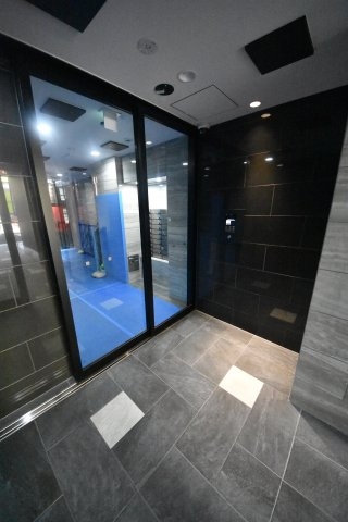 ララプレイスザ神戸シルフ