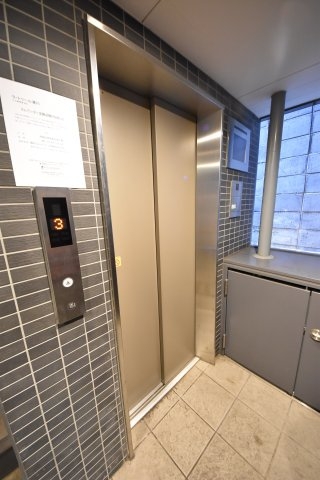 ラトゥール湊川