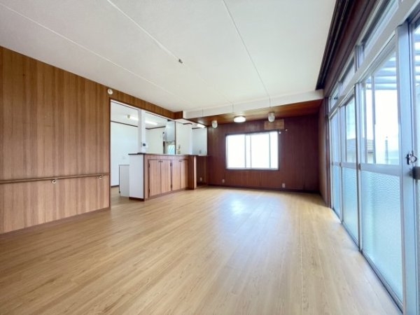西山町4丁目戸建て