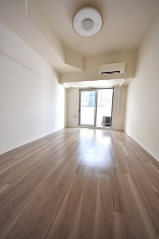 ララプレイスザ神戸シルフ