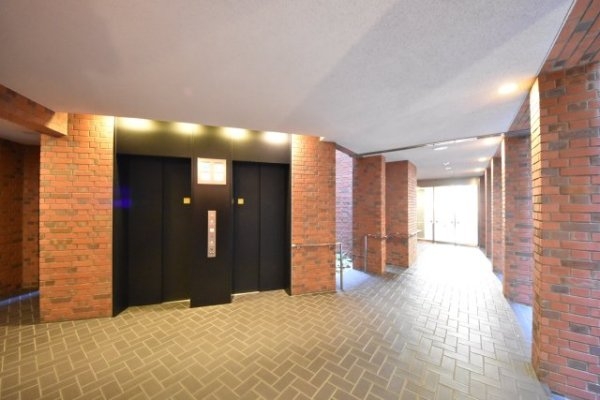 神戸市中央区東川崎町１丁目のマンション