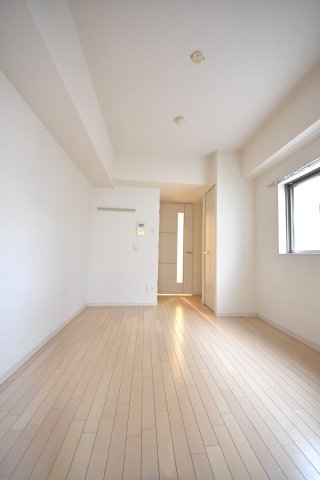 プレサンス三宮東アルバーナ