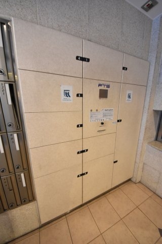 プレサンス三宮花時計前