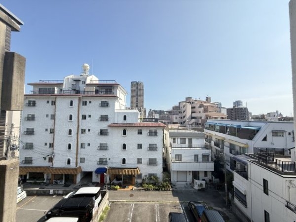 イズミマンション
