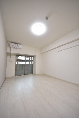リベルタ元町通