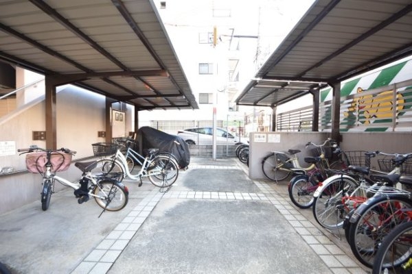 コスタレイ神戸三宮