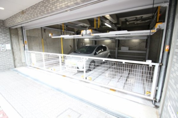 エスリード三宮第3(駐車場)