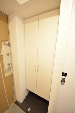 セレニテ神戸元町プリエ