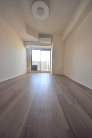 ララプレイスザ神戸シルフ