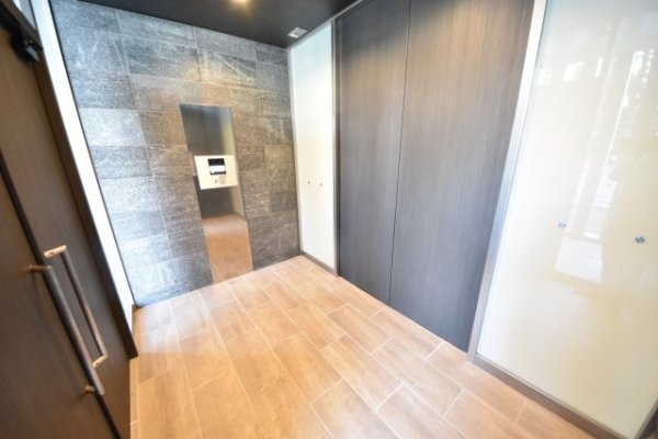 アドバンス三宮グルーブ(エントランス)