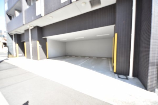 アドバンス三宮グルーブ(駐車場)