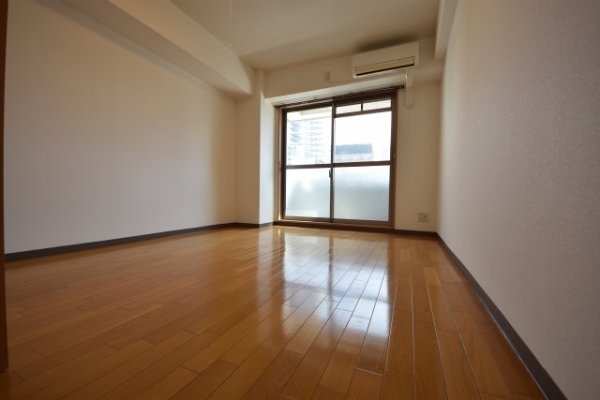 B-RISE元町
