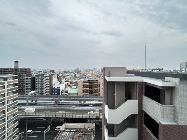 プレサンス兵庫駅前
