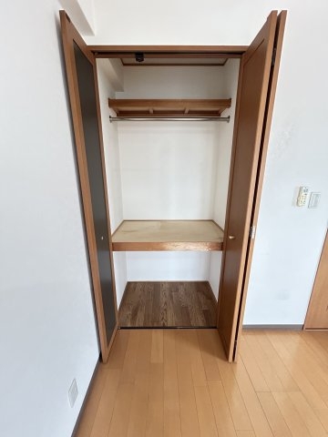 タカマツ神戸駅南通
