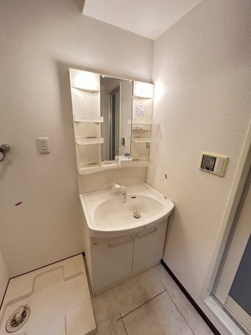 タカマツ神戸駅南通