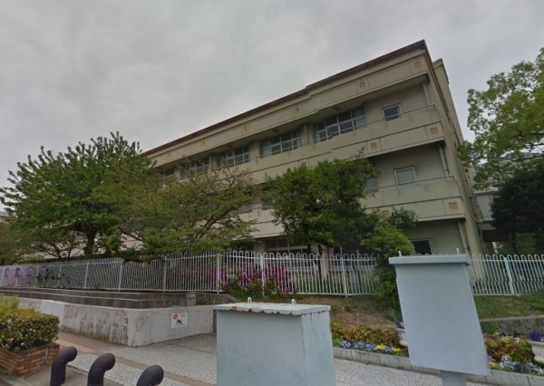 セレニテ神戸ミラク(神戸市立湊小学校)