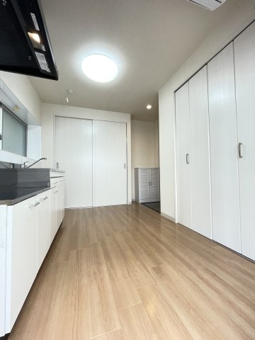 京屋ホームズ