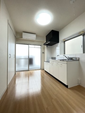 京屋ホームズ