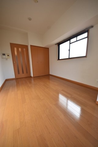 プレサンス神戸裁判所前