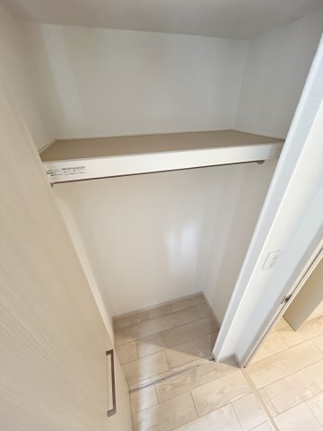 プレサンスKOBEティアラ(収納)