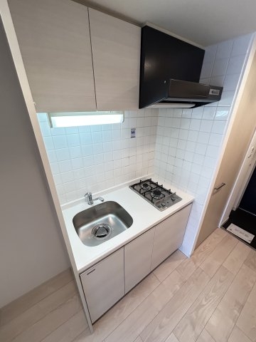 プレサンスKOBEティアラ(キッチン)