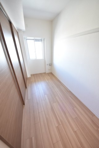 プレサンス三宮東フィール(寝室)