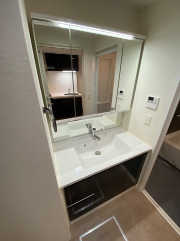 神戸Harborside 萬利Residence(洗面台・洗面所)