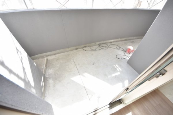 セレニテ神戸元町プリエ(バルコニー)