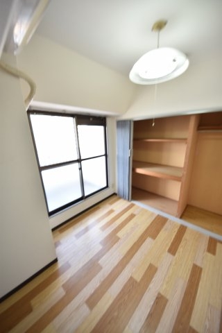 SANKOラフィーネ三宮(寝室)