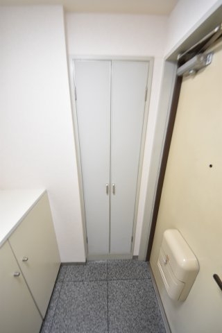 SANKOラフィーネ三宮(玄関)