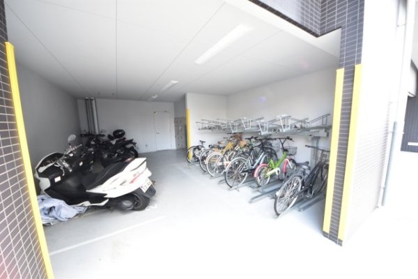 アドバンス三宮グルーブ(エントランス)