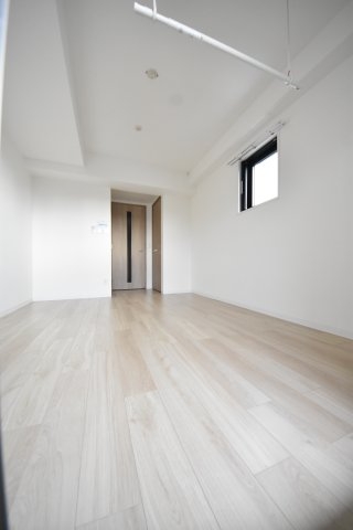 アドバンス三宮グルーブ(洋室)