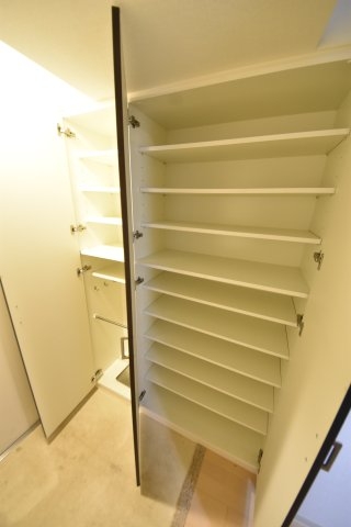 エステムプラザ神戸三宮ルクシア