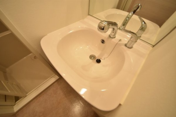 神戸市中央区琴ノ緒町1丁目のマンション(洗面台・洗面所)