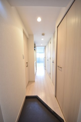 神戸市中央区琴ノ緒町1丁目のマンション(玄関)